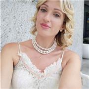 Laureata in giurisprudenza, offro lezioni private in matematica e in tutte le materie riguardanti la scuola elementare e media